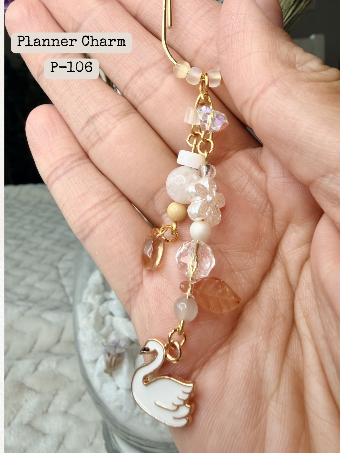 White Swan Planner Charm: P-106