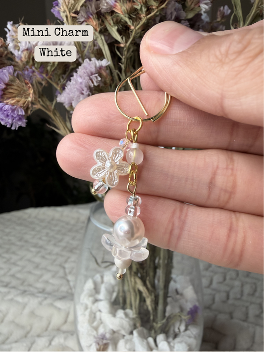 White Mini Charm: M-100